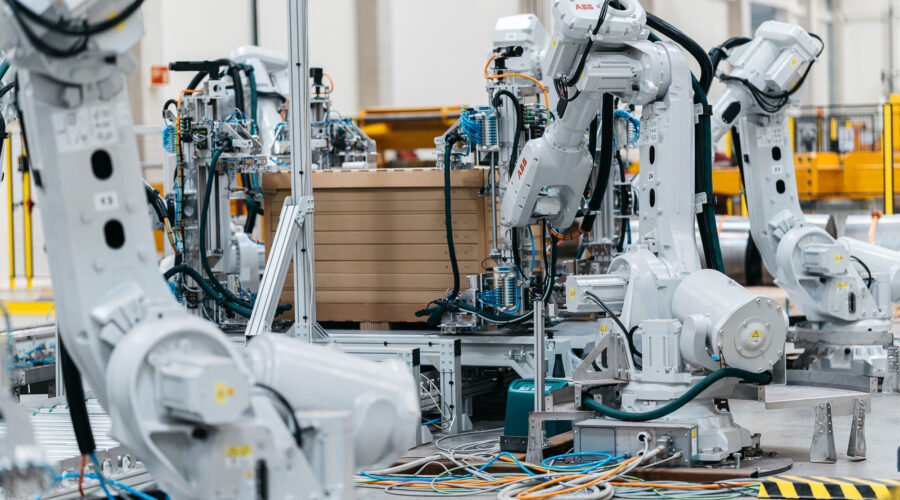 Pallet_Binding_unit_corners_top_bottom_automated_system_pallet_protection_-top_sheets_corner_guards_1-aspect-ratio-900-500