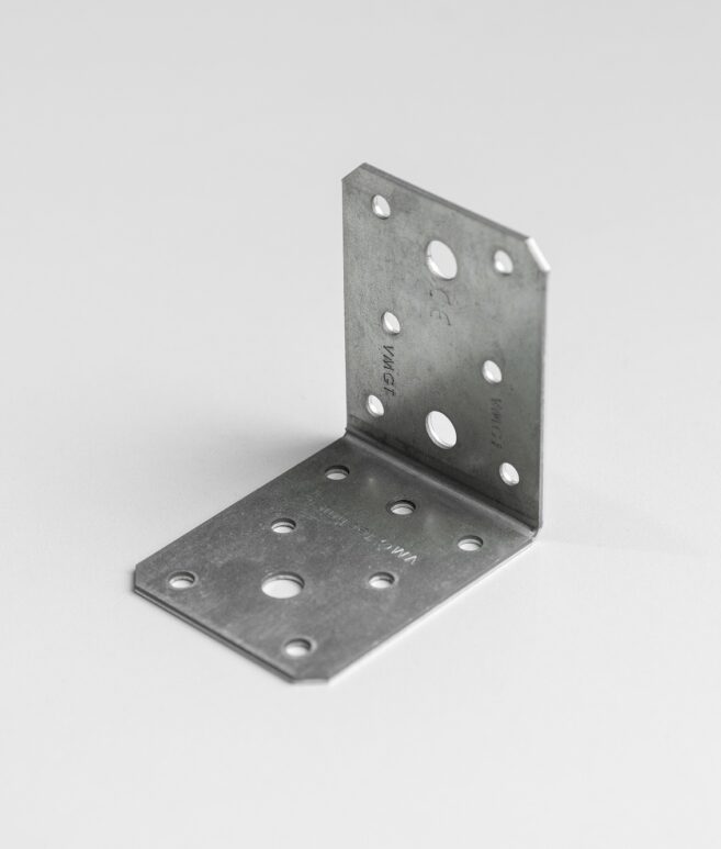 Kampiniai_konstrukciniai_laikikliai_siju_balkiu_gegniu_laikikliai_mediniu_konstrukciju_laikikliai_metaliniai_konstrukciju_laikikliai_k2-aspect-ratio-657-773