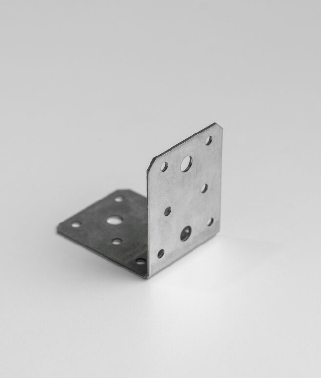 Kampiniai_konstrukciniai_laikikliai_siju_balkiu_gegniu_laikikliai_mediniu_konstrukciju_laikikliai_metaliniai_konstrukciju_laikikliai_k3-aspect-ratio-657-773