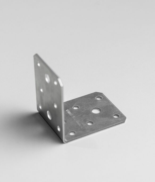 Kampiniai_konstrukciniai_laikikliai_siju_balkiu_gegniu_laikikliai_mediniu_konstrukciju_laikikliai_metaliniai_konstrukciju_laikikliai_k4-aspect-ratio-657-773