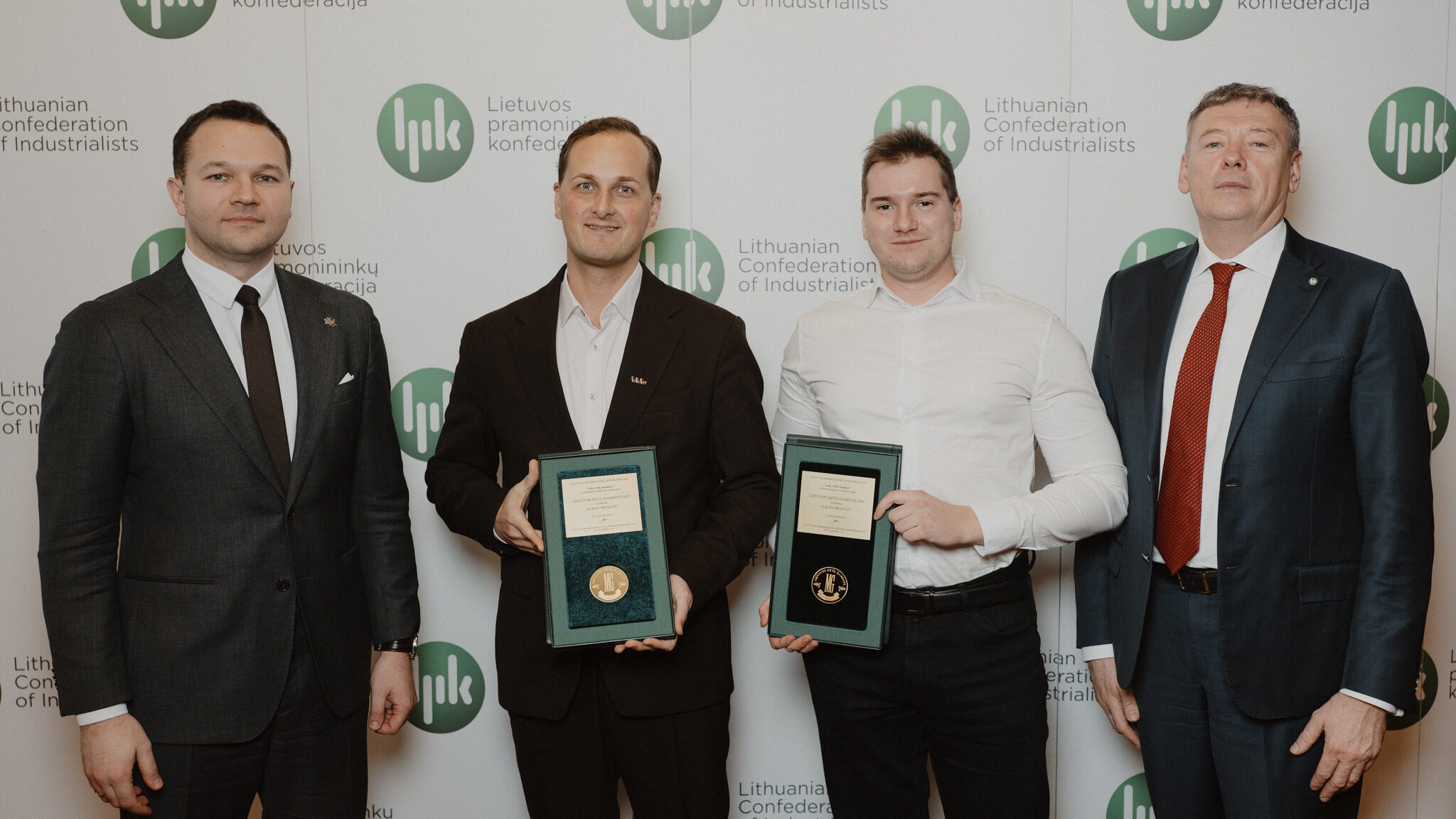 2025_12_10-262-aspect-ratio-1920-1080