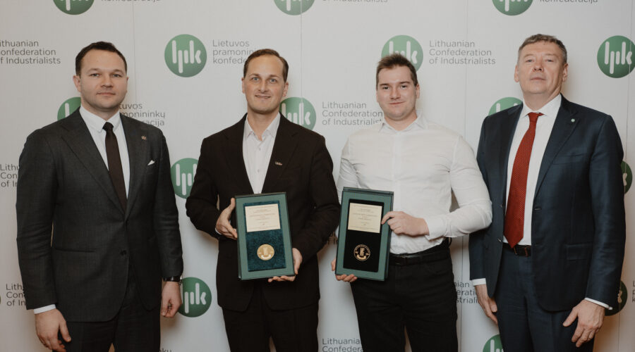 2025_12_10-262-aspect-ratio-900-500