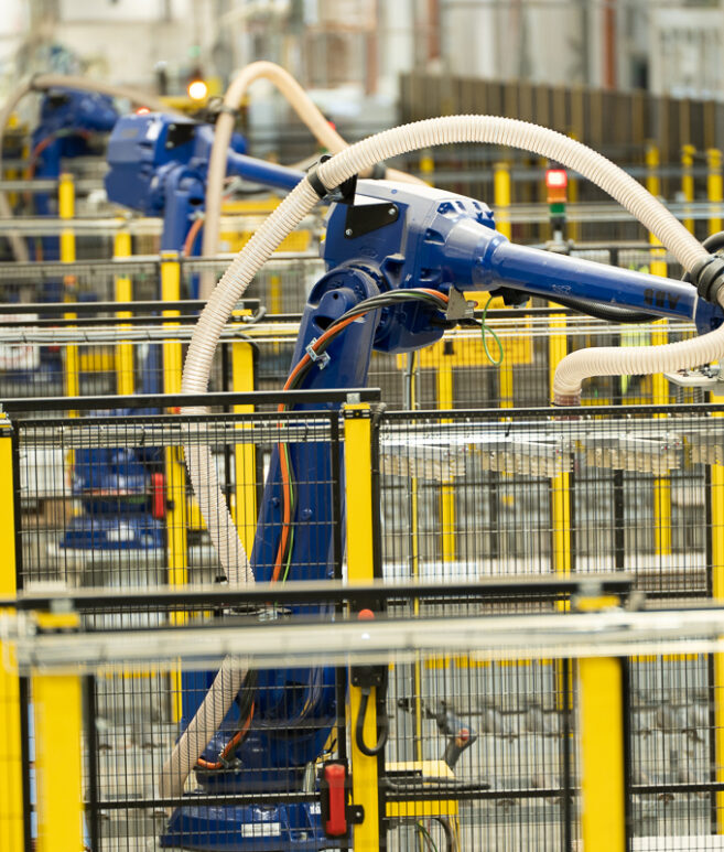 Fully_automated_multiformat_carton_box_forming_product_loading_system_robotic_packaging_cell_robotic_product_loading_sealin_solution_up_to_14_boxes_min_VMG_TECHNICS_bf12-aspect-ratio-657-773