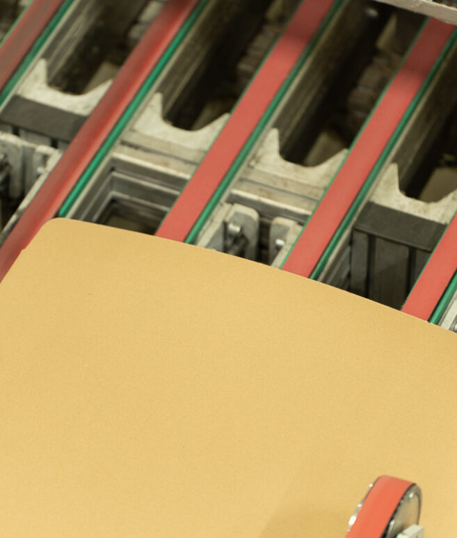 Fully_automated_multiformat_carton_box_forming_product_loading_system_robotic_packaging_cell_robotic_product_loading_sealin_solution_up_to_14_boxes_min_VMG_TECHNICS_bf9-aspect-ratio-657-773