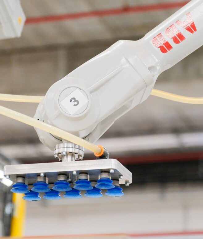 Automated_box_forming_product_loading_system_End_of_Line_Automation_robotic_packaging_cell_robotic_product_loading_sealin_15_boxes_min_VMG_TECHNICS_p4-aspect-ratio-657-773