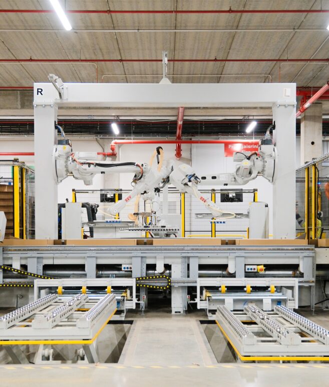 Automated_box_forming_product_loading_system_End_of_Line_Automation_robotic_packaging_cell_robotic_product_loading_sealin_15_boxes_min_VMG_TECHNICS_p7-aspect-ratio-657-773