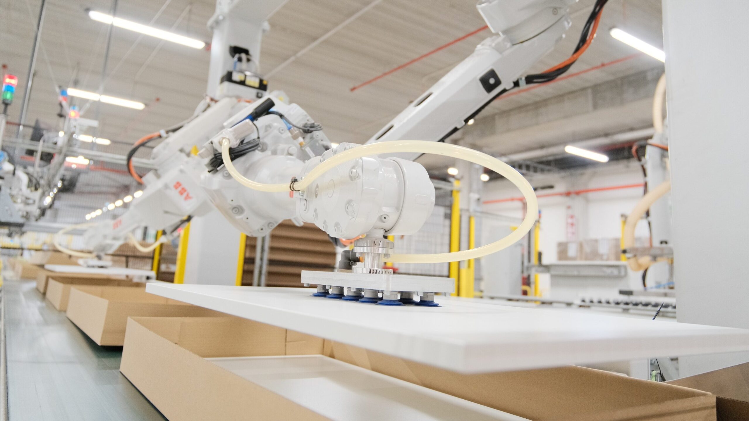 Packcell-2.2-Flexible-Robotic-Packing-Cell-for-High-Speed-and-Mixed-Product-End-of-Line-Automation-scaled-aspect-ratio-1920-1080